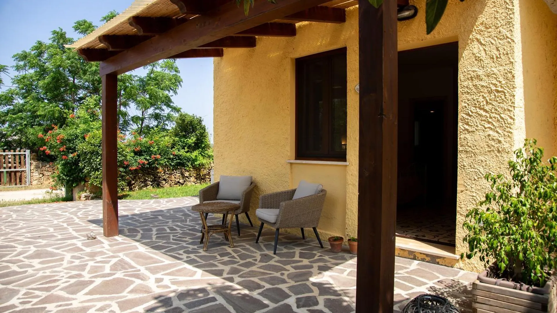 Agriturismo La Genziana Alghero Çiftlik konaklama