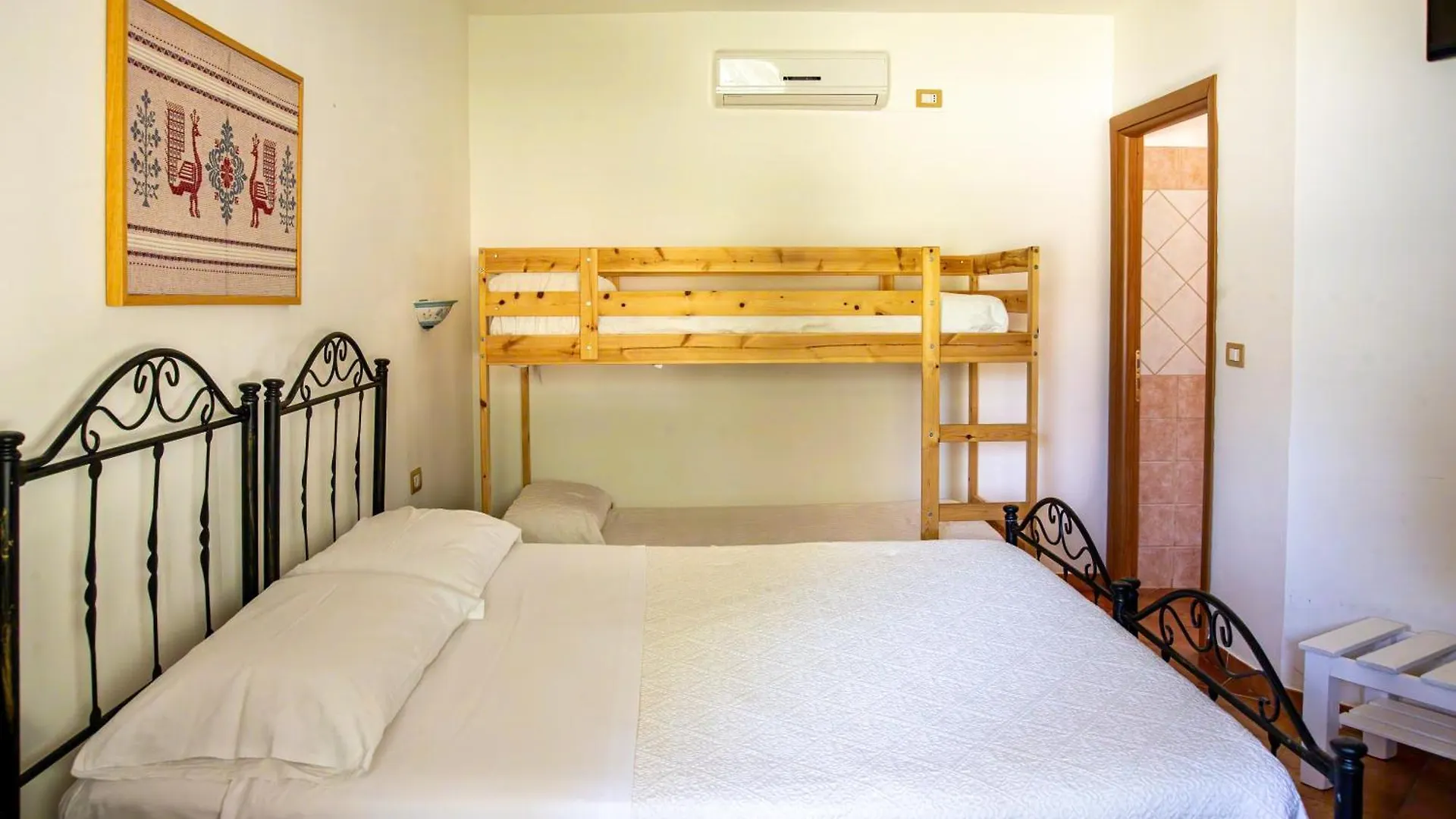 Agriturismo La Genziana Alghero Çiftlik konaklama