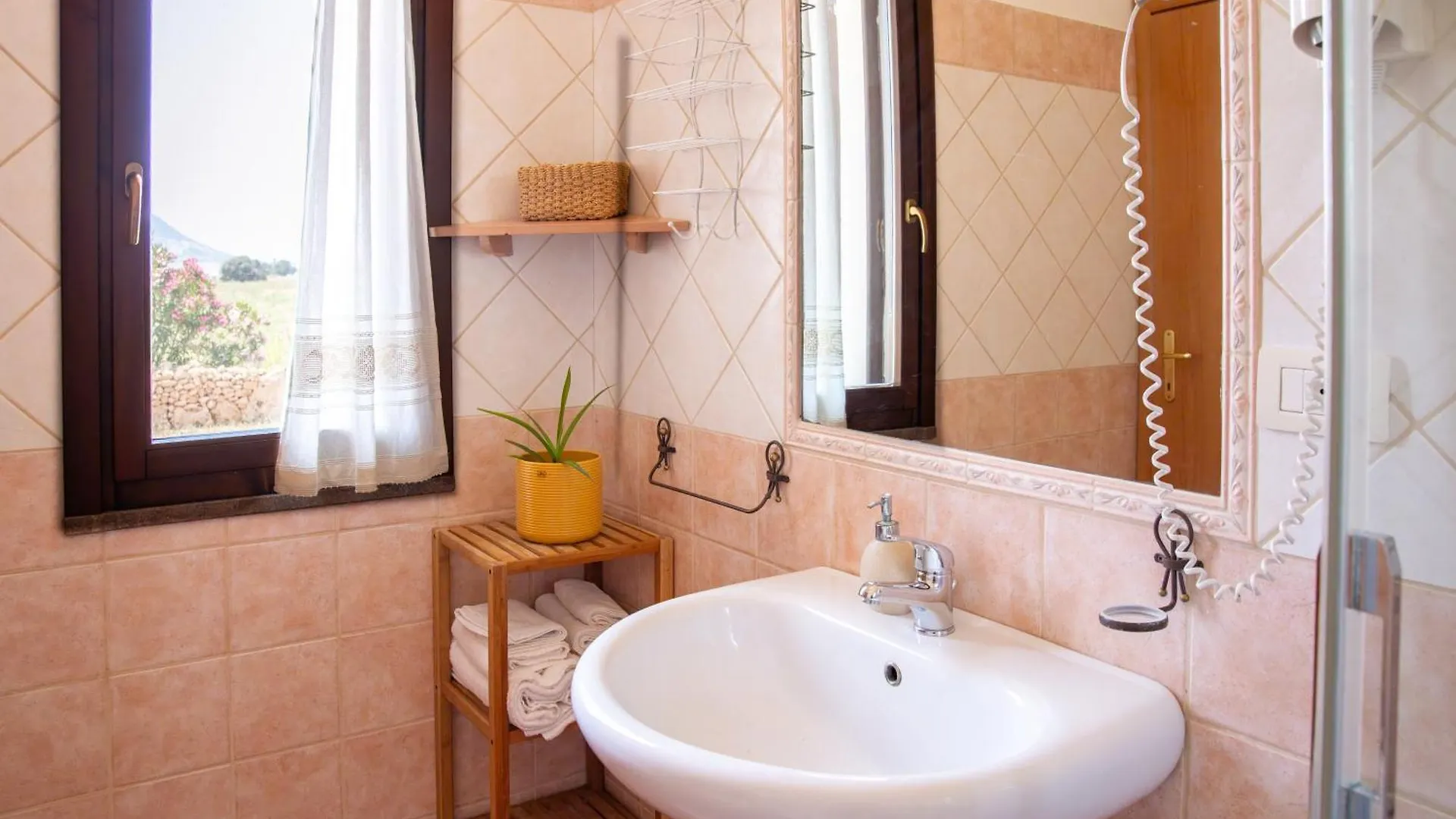 Agriturismo La Genziana Alguer Agroturismo